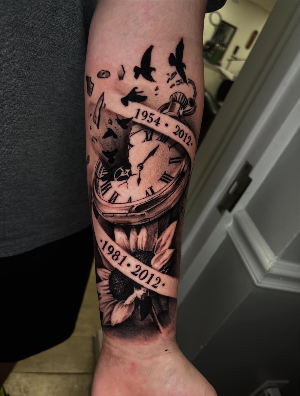 29 Clock Tattoo Ideas 2026: Timeless Designs That Turn Every Second Into Art