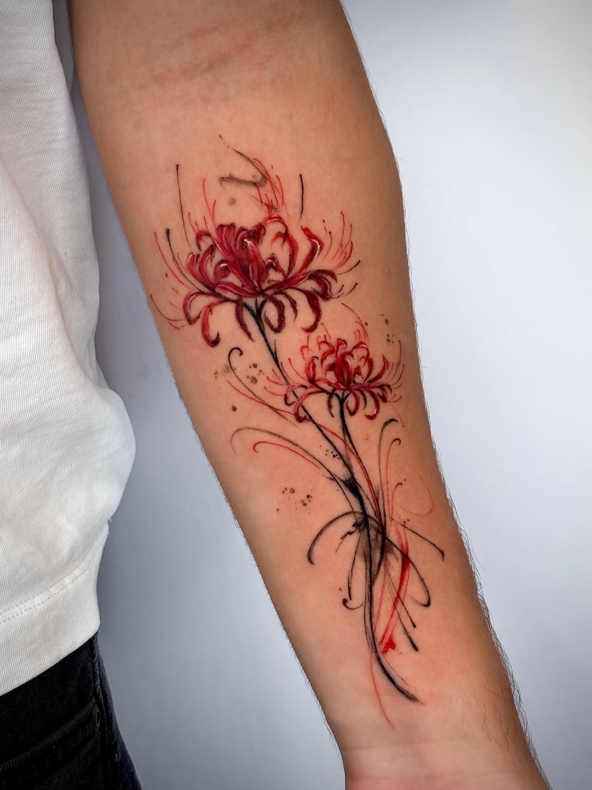 25 Spider Lily Tattoo Ideas 2026: Elegant, Symbolic & Japanese-Inspired Designs You’ll Love
