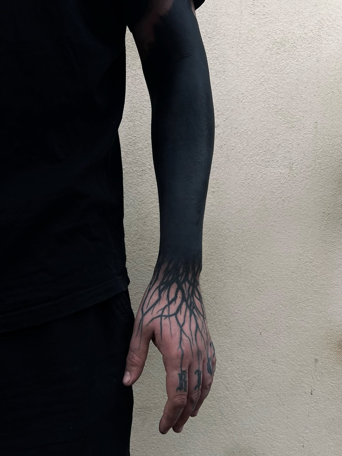 29 Blackwork Tattoo Ideas 2026: Bold Designs, Dark Aesthetics & Modern Inspiration