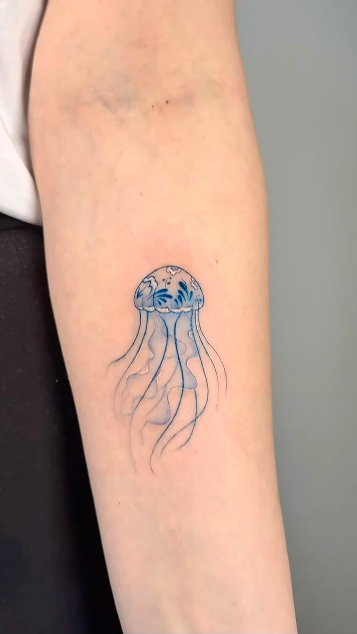 28 Jellyfish Tattoo Ideas 2026: Elegant Designs with Meaning and Ocean Inspiration