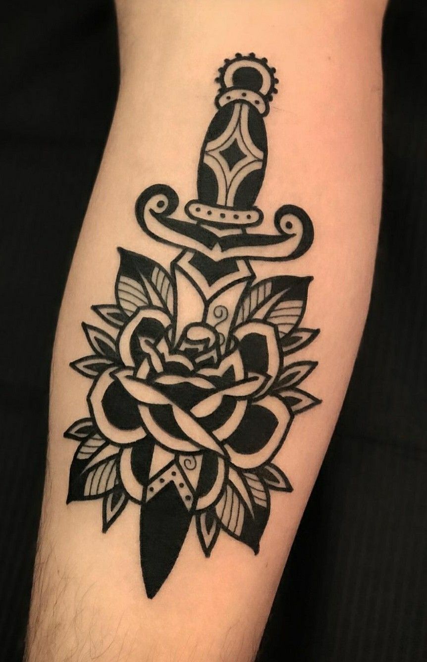 29 Blackwork Tattoo Ideas 2026: Bold Designs, Dark Aesthetics & Modern Inspiration