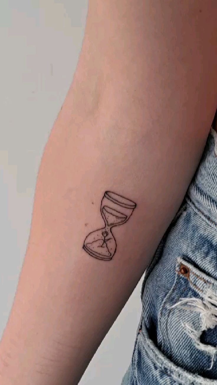 27 Hourglass Tattoo Ideas 2026: Timeless Designs That Turn Every Second Into Art