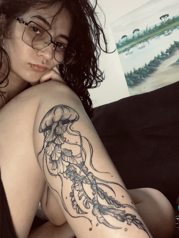 28 Jellyfish Tattoo Ideas 2026: Elegant Designs with Meaning and Ocean Inspiration
