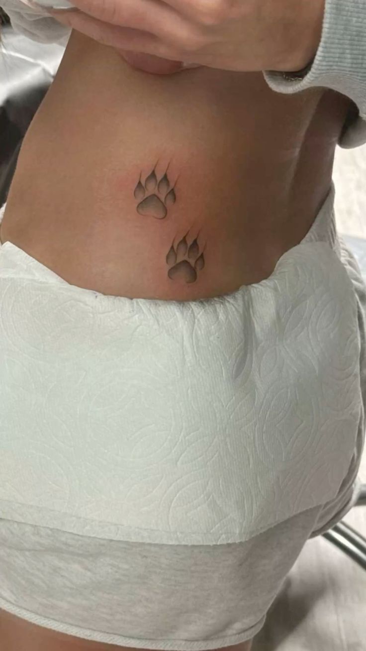 31 Paw Print Tattoo Ideas 2026: Heartwarming Designs That Celebrate Your Furry Best Friend
