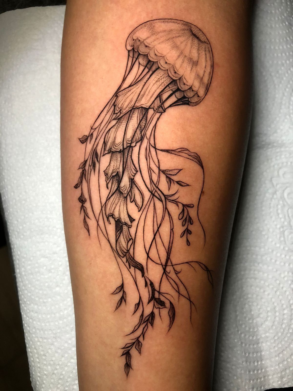 28 Jellyfish Tattoo Ideas 2026: Elegant Designs with Meaning and Ocean Inspiration