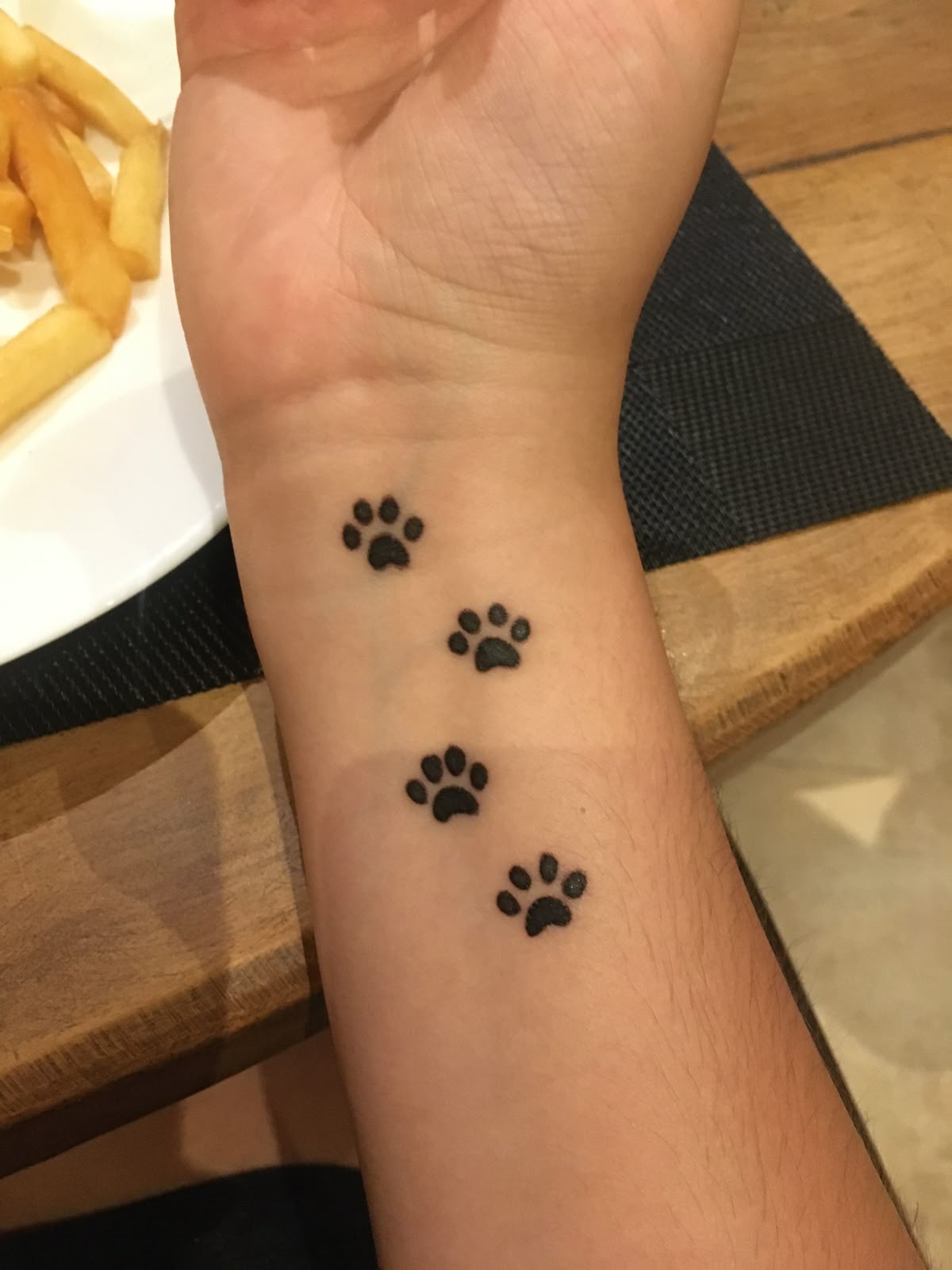 31 Paw Print Tattoo Ideas 2026: Heartwarming Designs That Celebrate Your Furry Best Friend