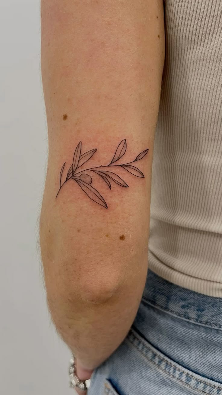 31 Olive Branch Tattoo Ideas 2026: Fine Line, Dainty and Meaningful Designs