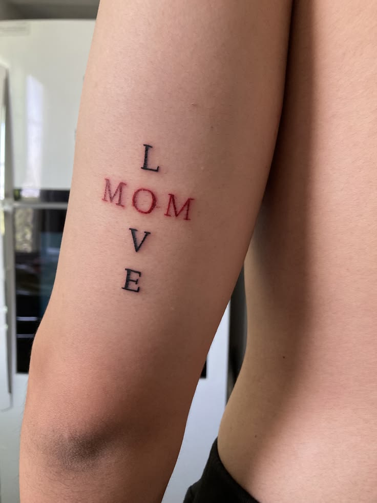 29 Mom Tattoo Ideas 2026: Meaningful Designs That Celebrate an Unbreakable Bond