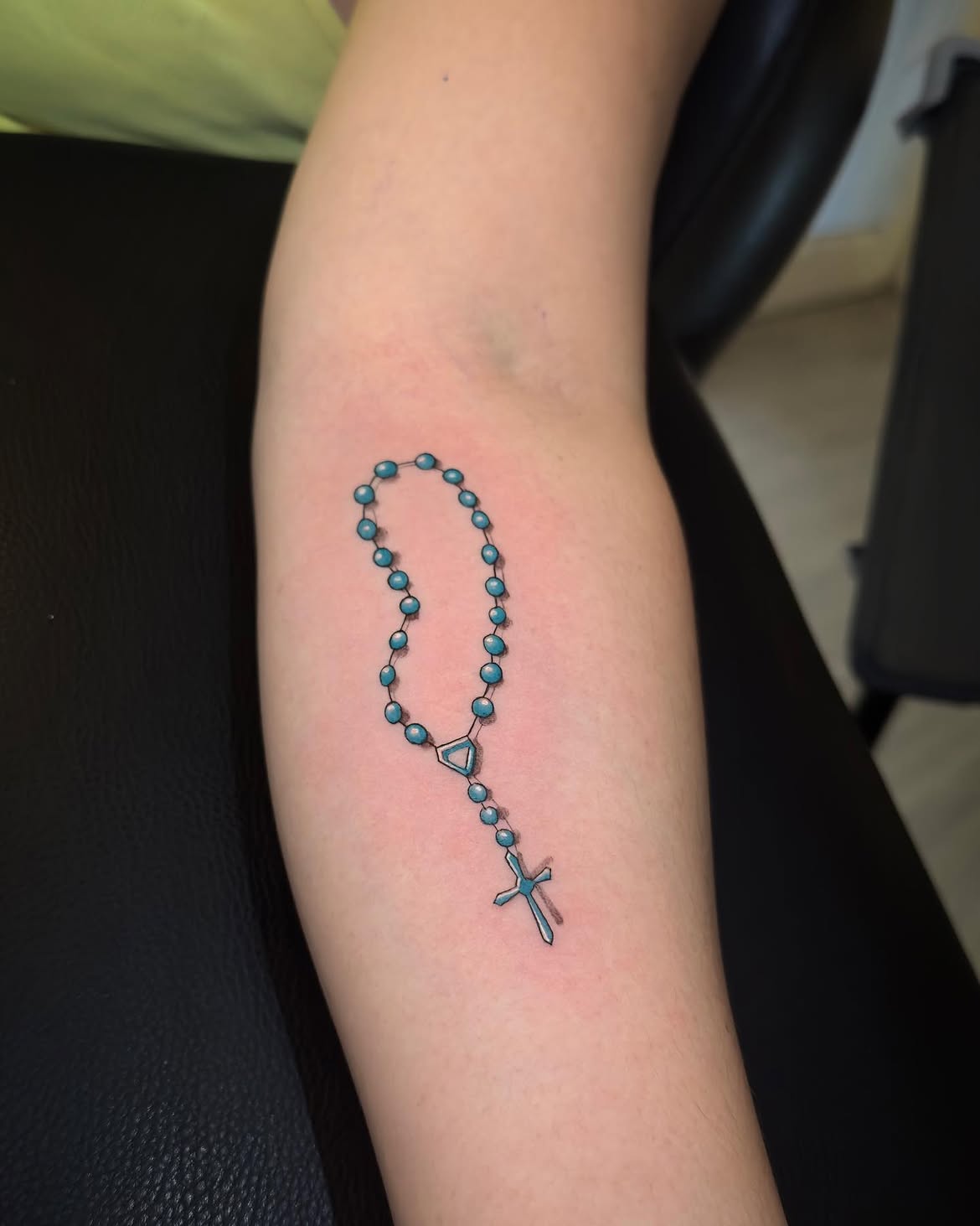 26 Rosary Tattoo Ideas: Meaningful Designs From Dainty Beads to Statement Crosses