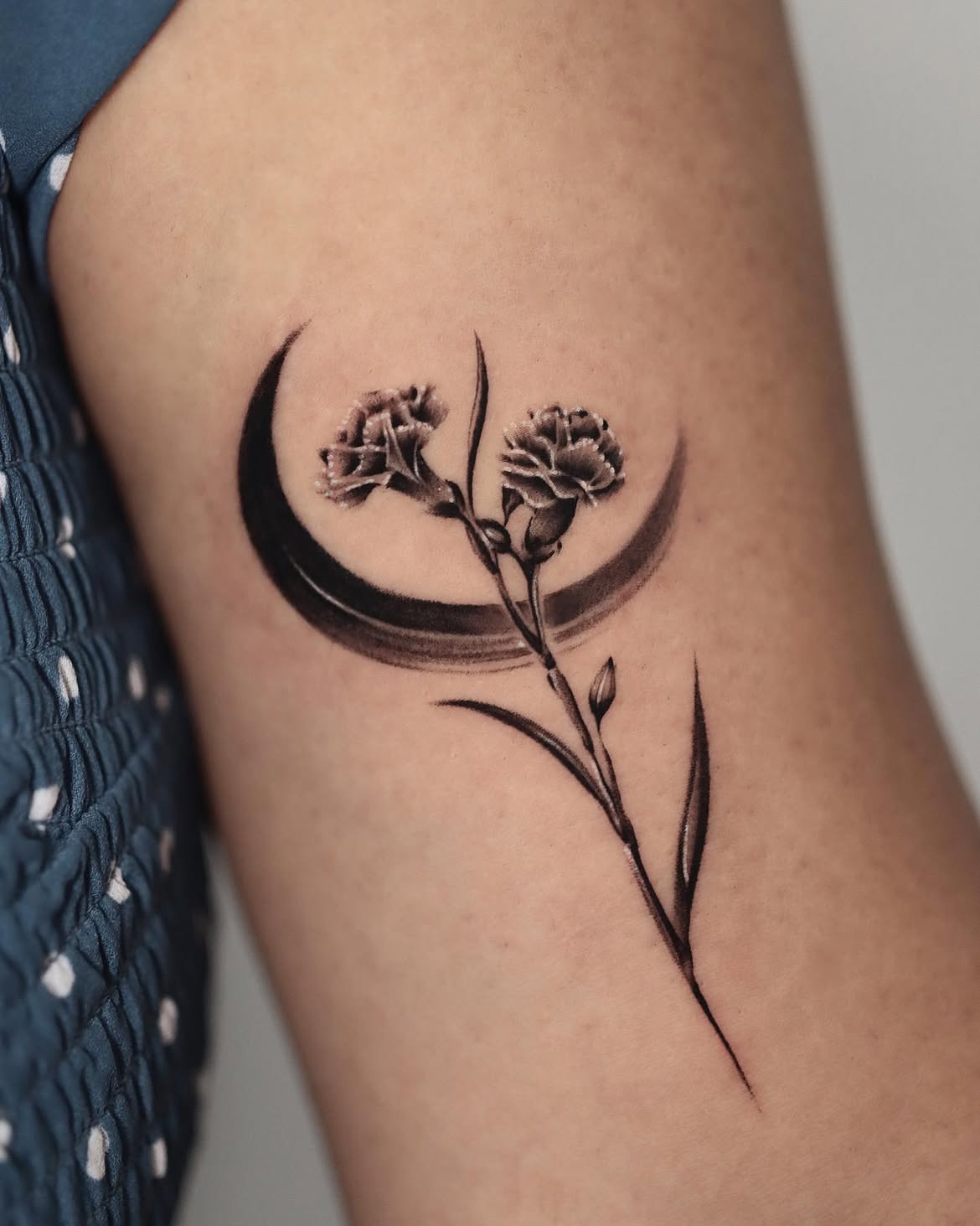 28 Carnation Tattoo Ideas 2026: Delicate Florals, Fine Lines, and Rich Red Ink