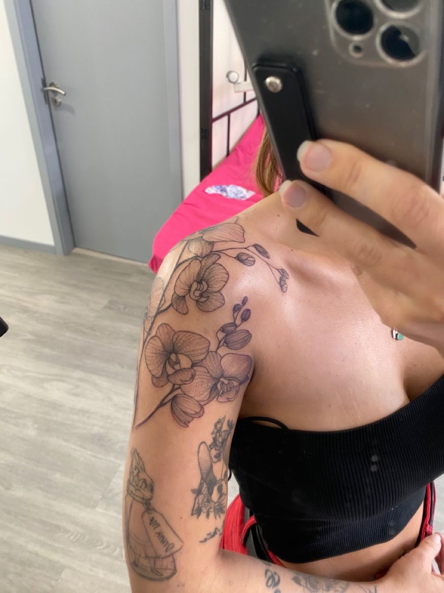 28 Elegant Orchid Tattoo Ideas 2026: Fine Line, Color, Minimalist & Floral Designs