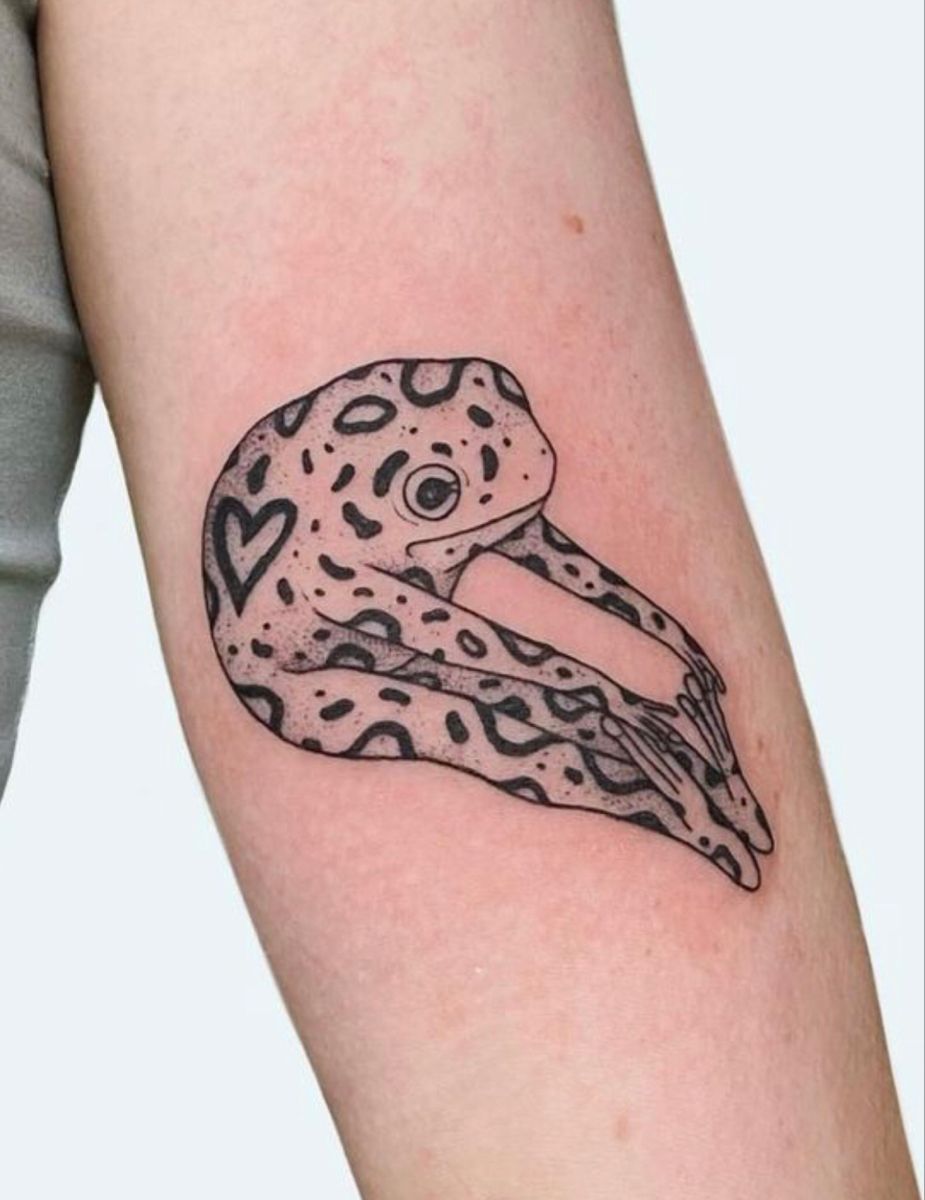 28 Frog Tattoo Ideas: Creative Designs From Tiny Frogs to Bold Tropical Art