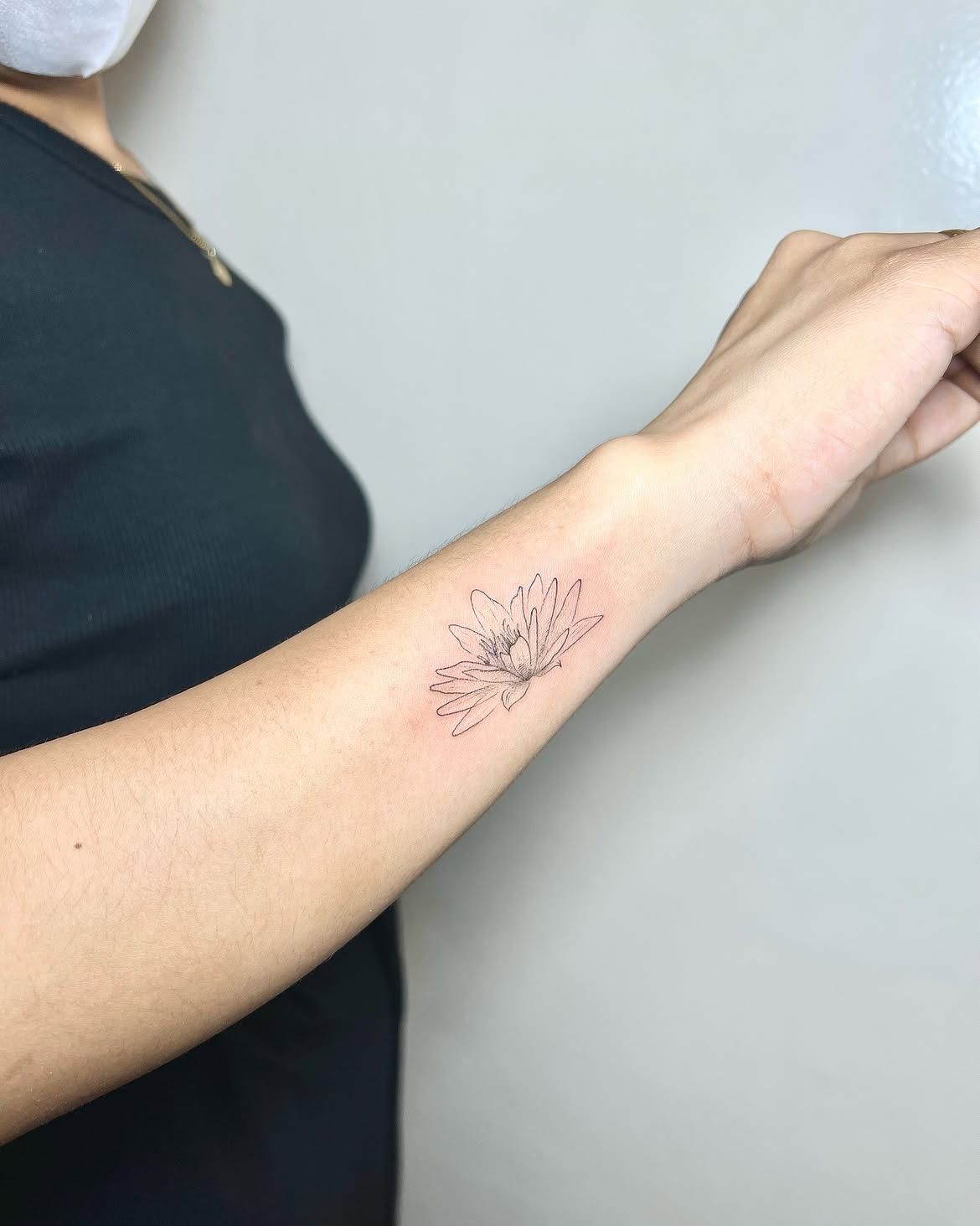 28 Water Lily Tattoo Ideas 2026: Beautiful Fine Line, Color and Japanese Designs