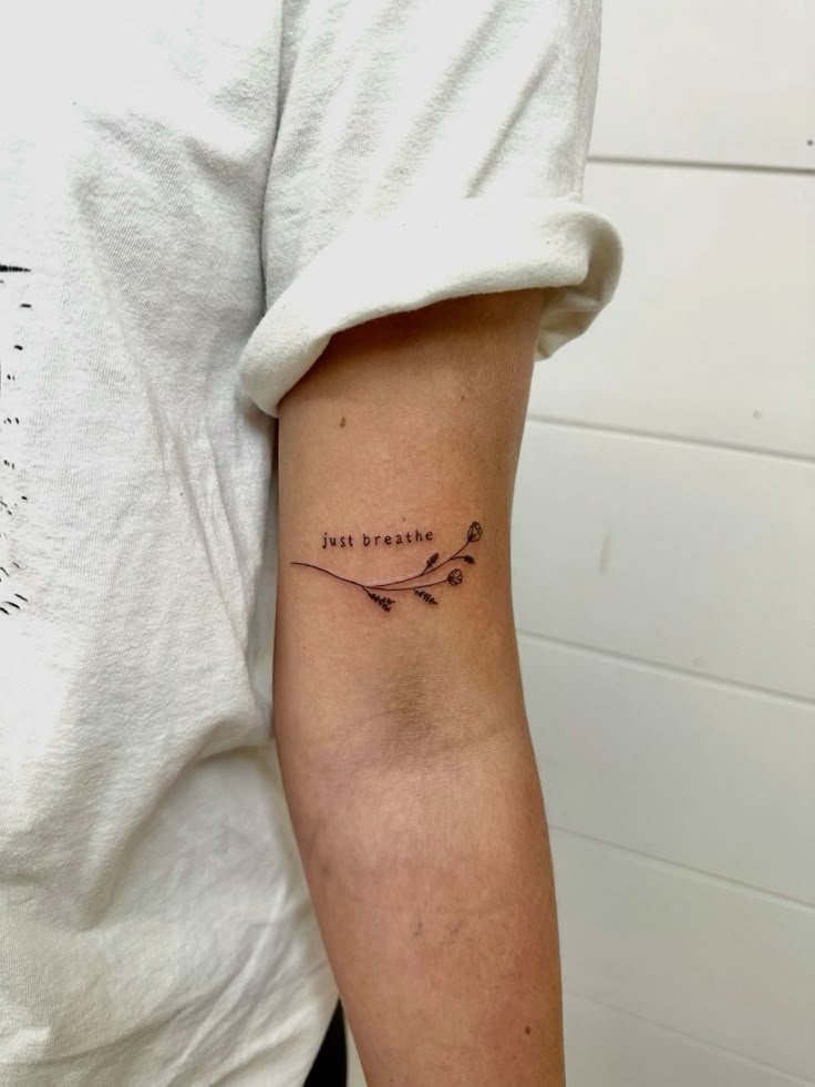 29 Inner Bicep Tattoo Ideas: Meaningful, Feminine and Bold Designs
