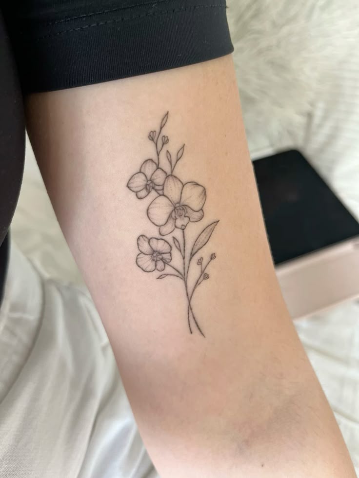 28 Elegant Orchid Tattoo Ideas 2026: Fine Line, Color, Minimalist & Floral Designs