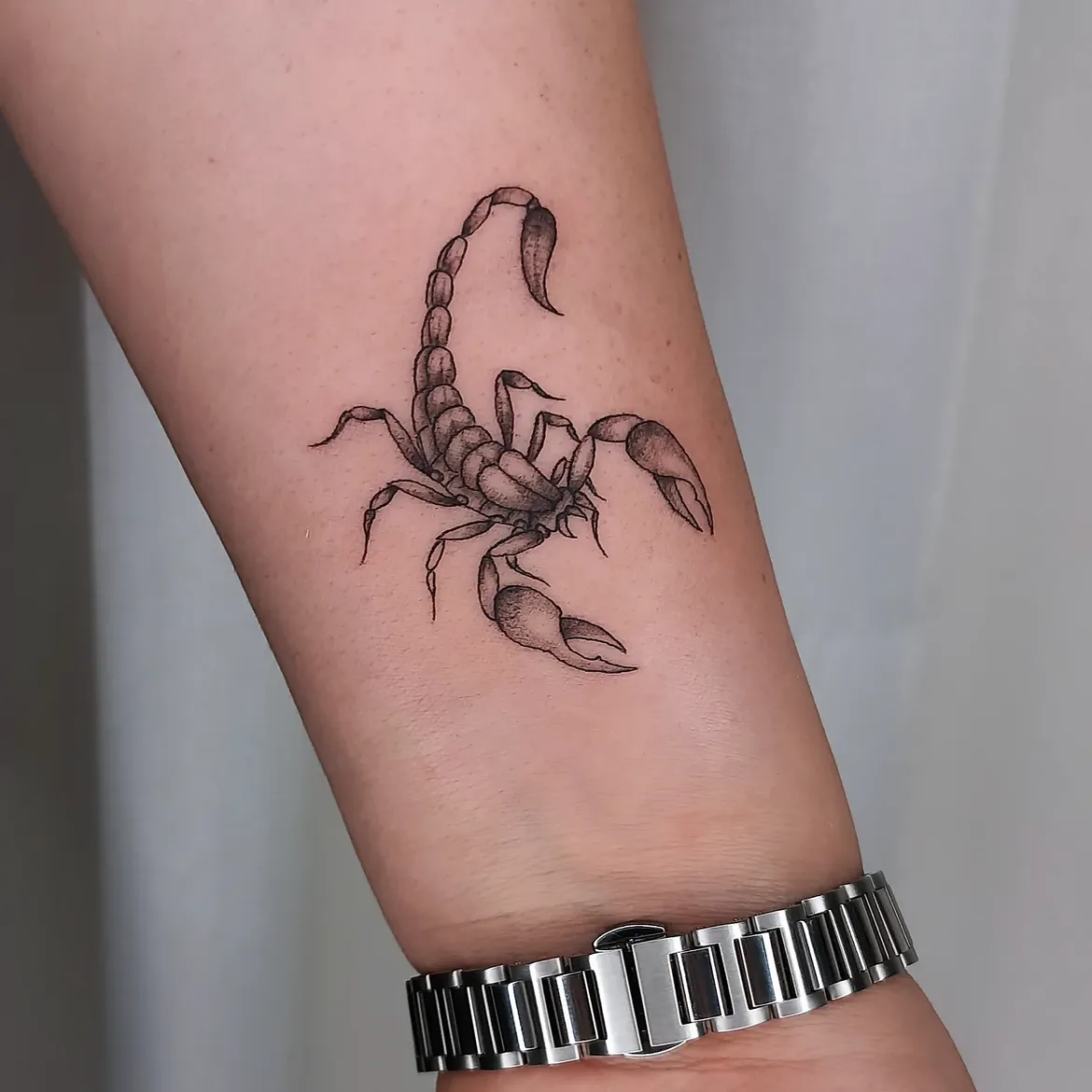 28 Scorpio Tattoo Ideas 2026: Striking Designs from Minimalist to Zodiac-Inspired