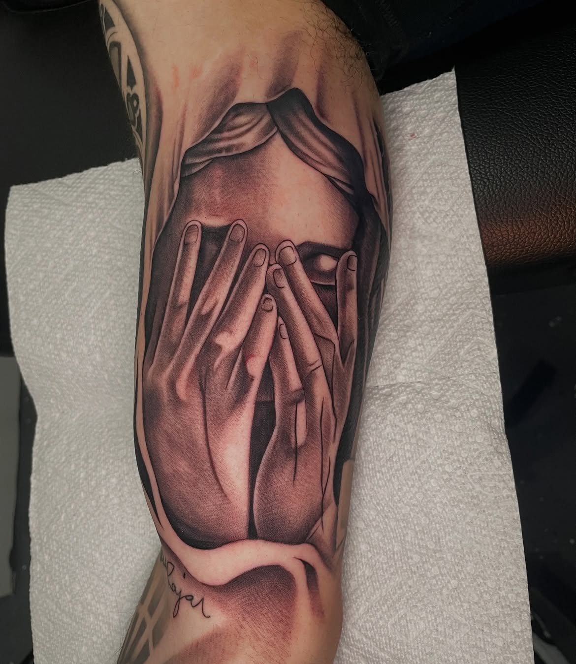 29 Inner Bicep Tattoo Ideas: Meaningful, Feminine and Bold Designs
