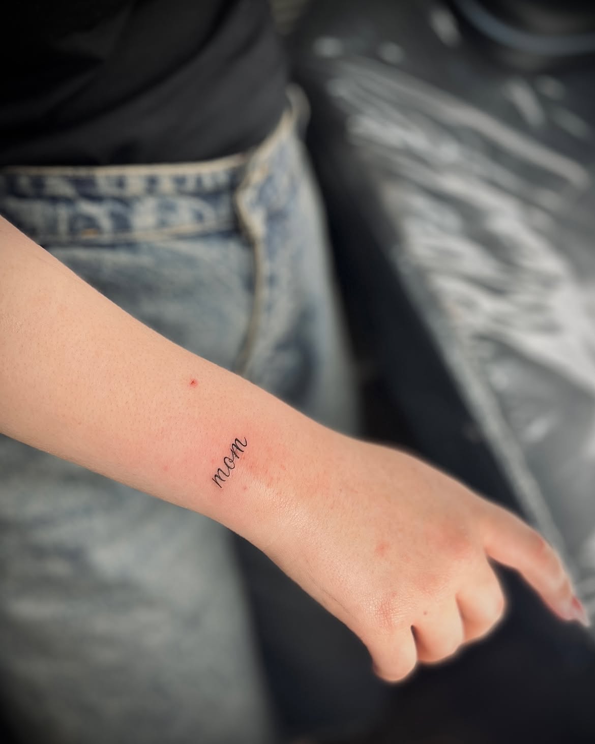 29 Mom Tattoo Ideas 2026: Meaningful Designs That Celebrate an Unbreakable Bond