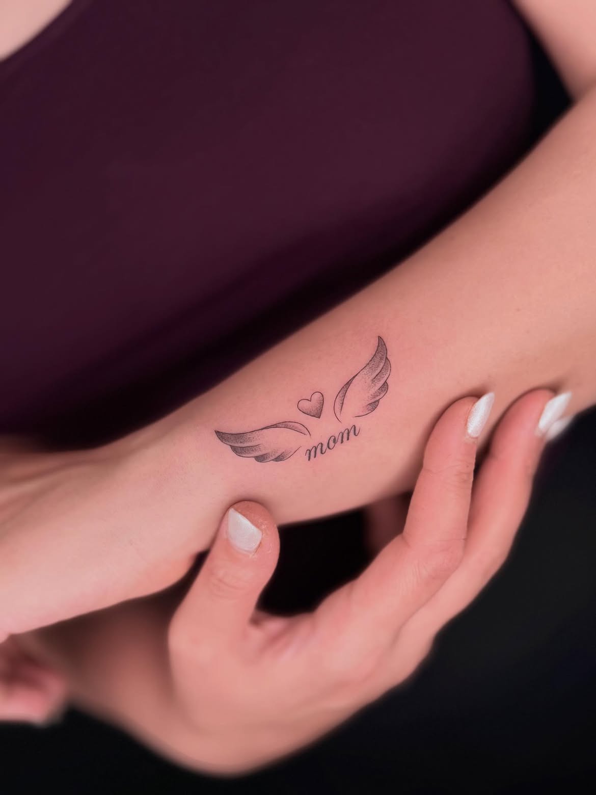 29 Mom Tattoo Ideas 2026: Meaningful Designs That Celebrate an Unbreakable Bond
