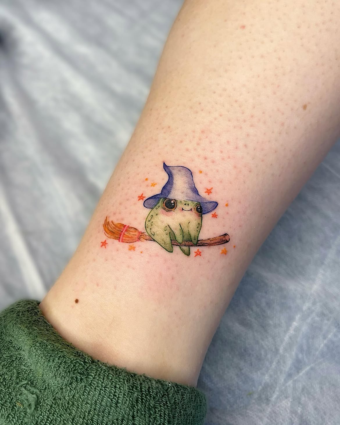 28 Frog Tattoo Ideas: Creative Designs From Tiny Frogs to Bold Tropical Art