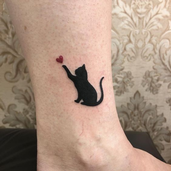 27 Black Cat Tattoo Ideas 2026: Playful, Minimalist and Mysterious Designs