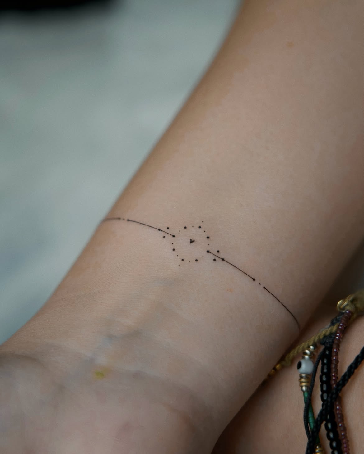 32 Wrist Tattoo Ideas 2026: Fine-Line, Floral and Wrap-Around Designs Worth Saving