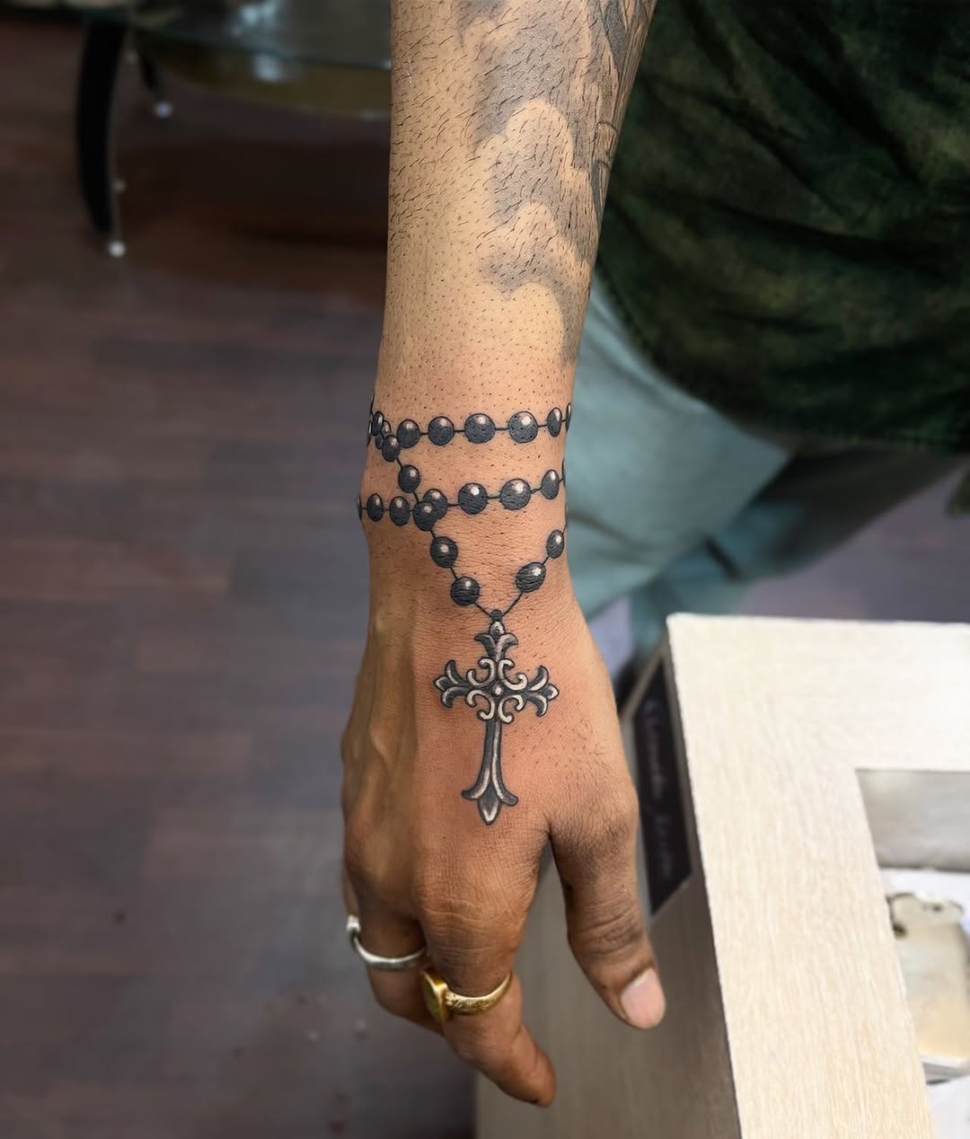 26 Rosary Tattoo Ideas: Meaningful Designs From Dainty Beads to Statement Crosses