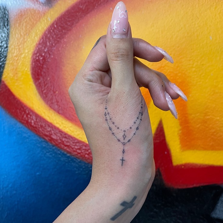 26 Rosary Tattoo Ideas: Meaningful Designs From Dainty Beads to Statement Crosses