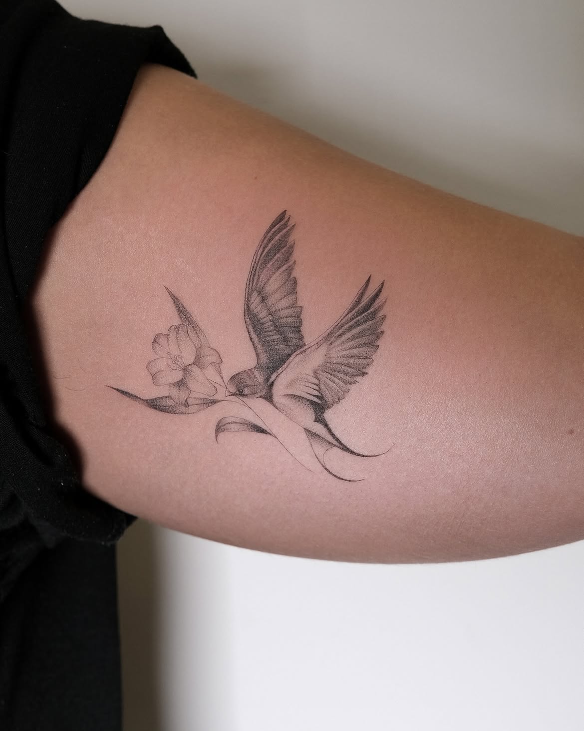 28 Swallow Tattoo Ideas 2026: Elegant Designs, Symbolism and Placement Inspiration