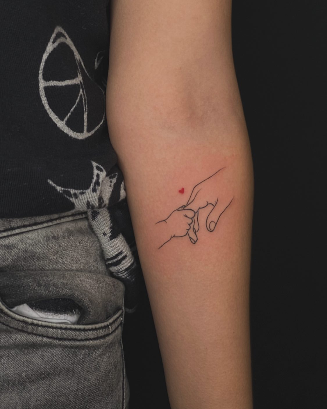 29 Mom Tattoo Ideas 2026: Meaningful Designs That Celebrate an Unbreakable Bond