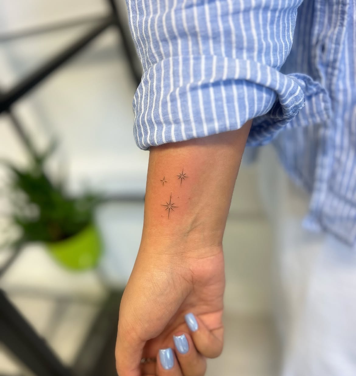 32 Wrist Tattoo Ideas 2026: Fine-Line, Floral and Wrap-Around Designs Worth Saving