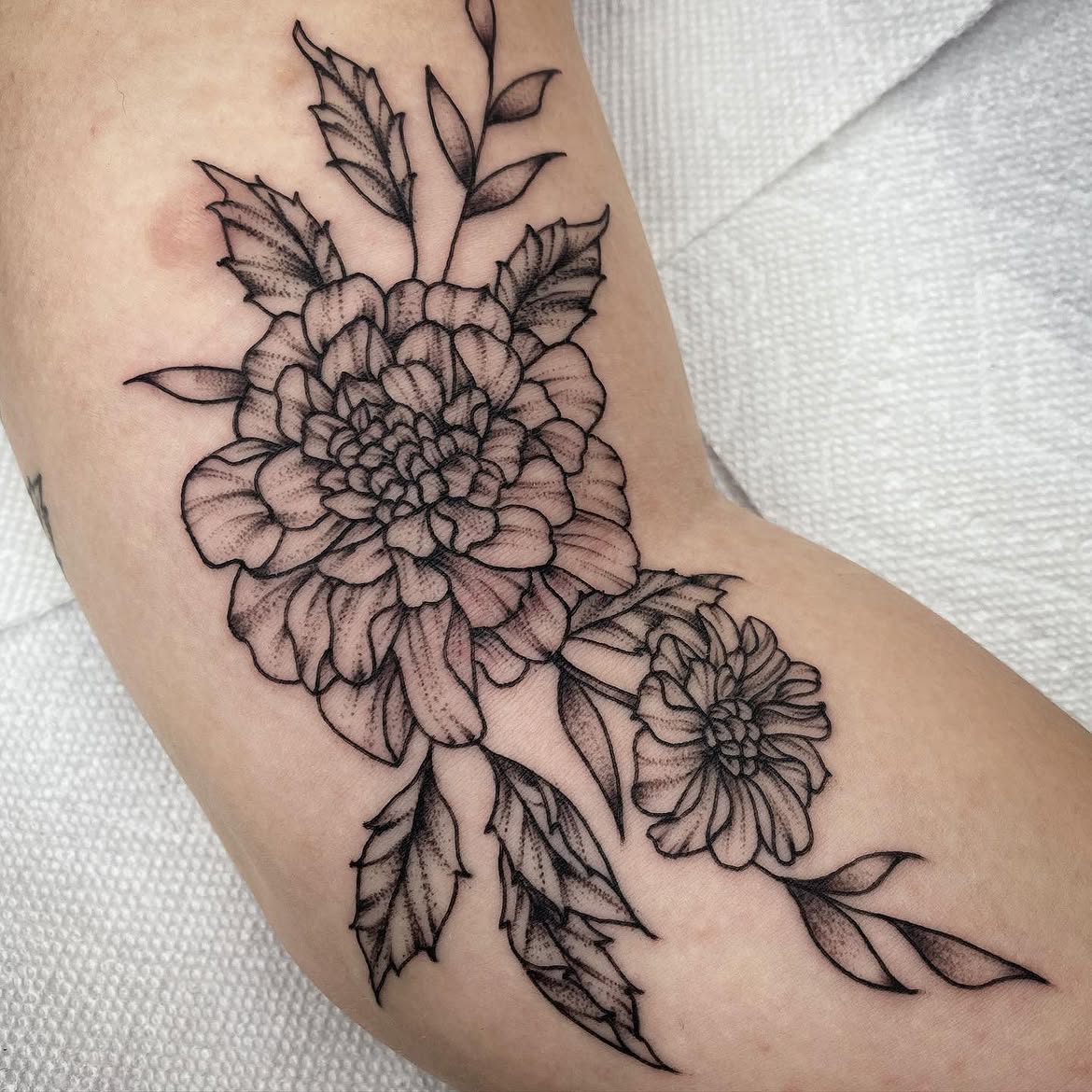 30 Marigold Tattoo Ideas 2026: Beautiful Floral Designs Full of Color and Meaning