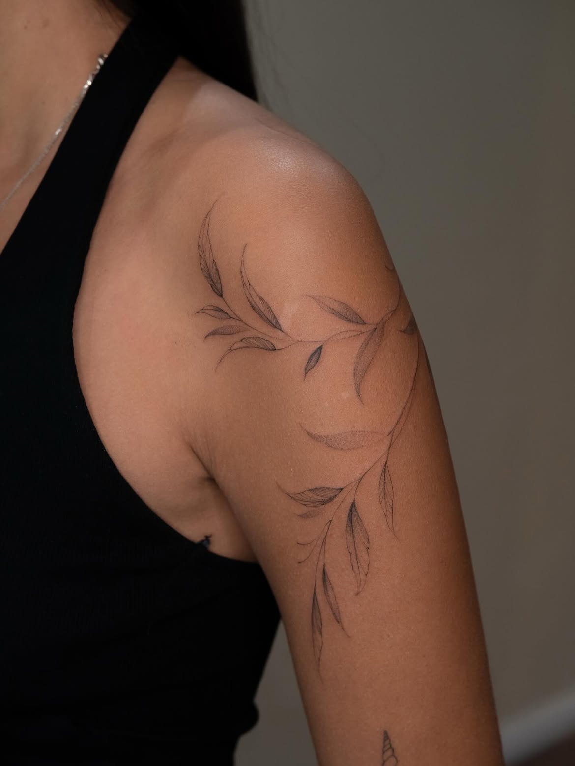 31 Olive Branch Tattoo Ideas 2026: Fine Line, Dainty and Meaningful Designs