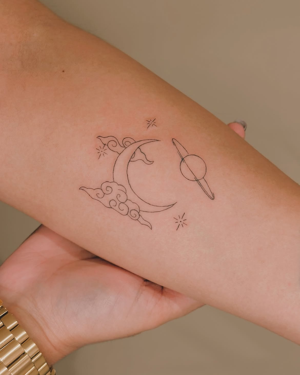 29 Taylor Swift Tattoo Ideas 2026: Subtle Lyrics, Fine Line Designs, and Meaningful Ink