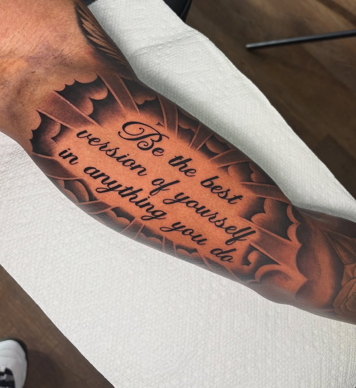 29 Inner Bicep Tattoo Ideas: Meaningful, Feminine and Bold Designs