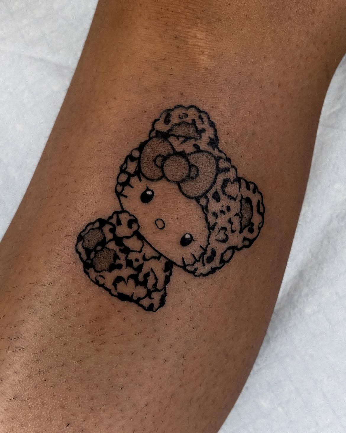 29 Hello Kitty Tattoo Ideas: Cute, Minimalist, Pink and Playful Designs