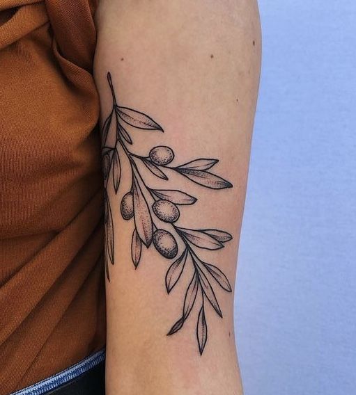 31 Olive Branch Tattoo Ideas 2026: Fine Line, Dainty and Meaningful Designs