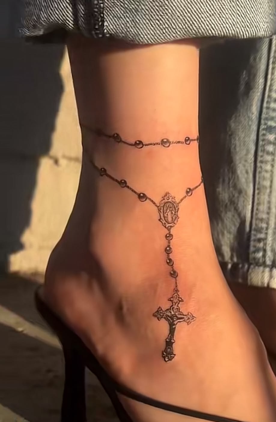 26 Rosary Tattoo Ideas: Meaningful Designs From Dainty Beads to Statement Crosses