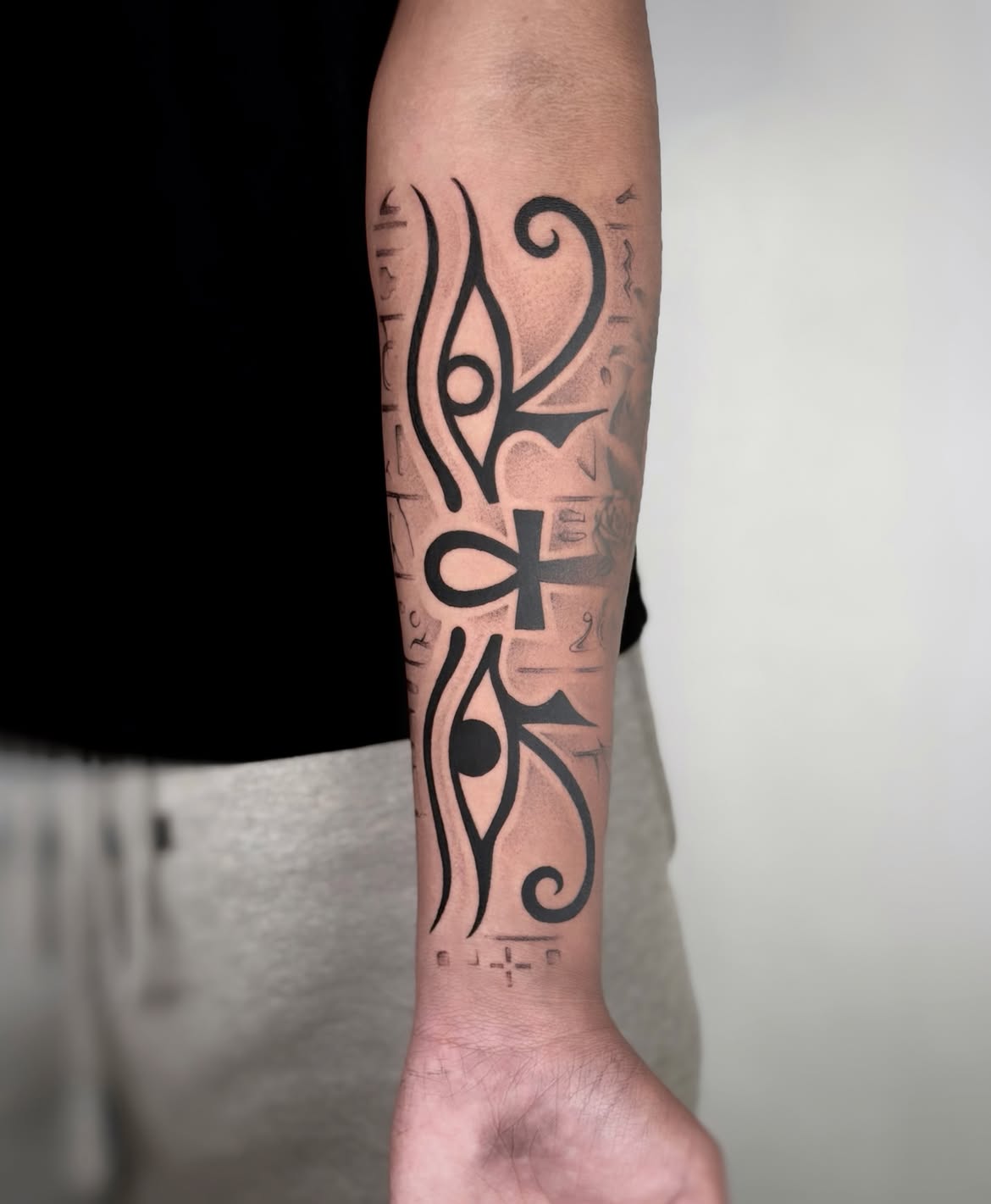 27 Ankh Tattoo Ideas: Meaningful Egyptian Designs for Every Placement