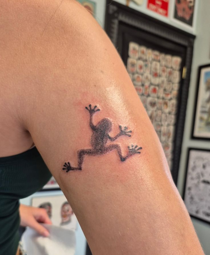 28 Frog Tattoo Ideas: Creative Designs From Tiny Frogs to Bold Tropical Art