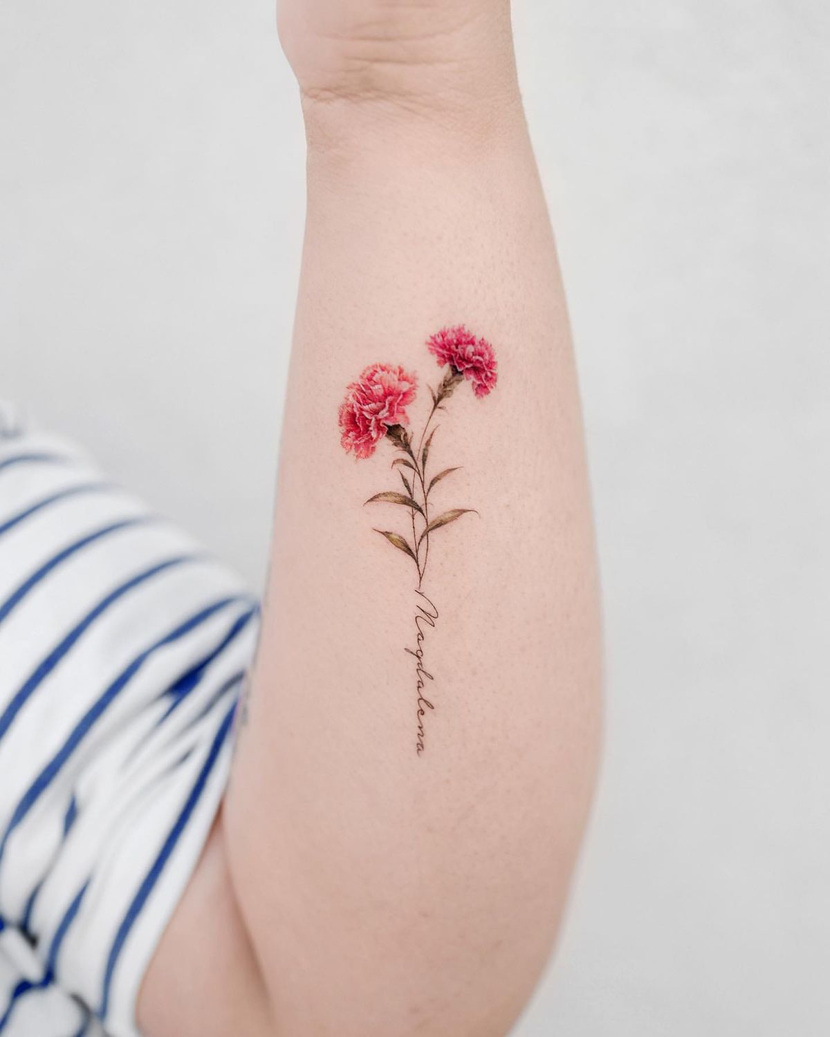 28 Carnation Tattoo Ideas 2026: Delicate Florals, Fine Lines, and Rich Red Ink