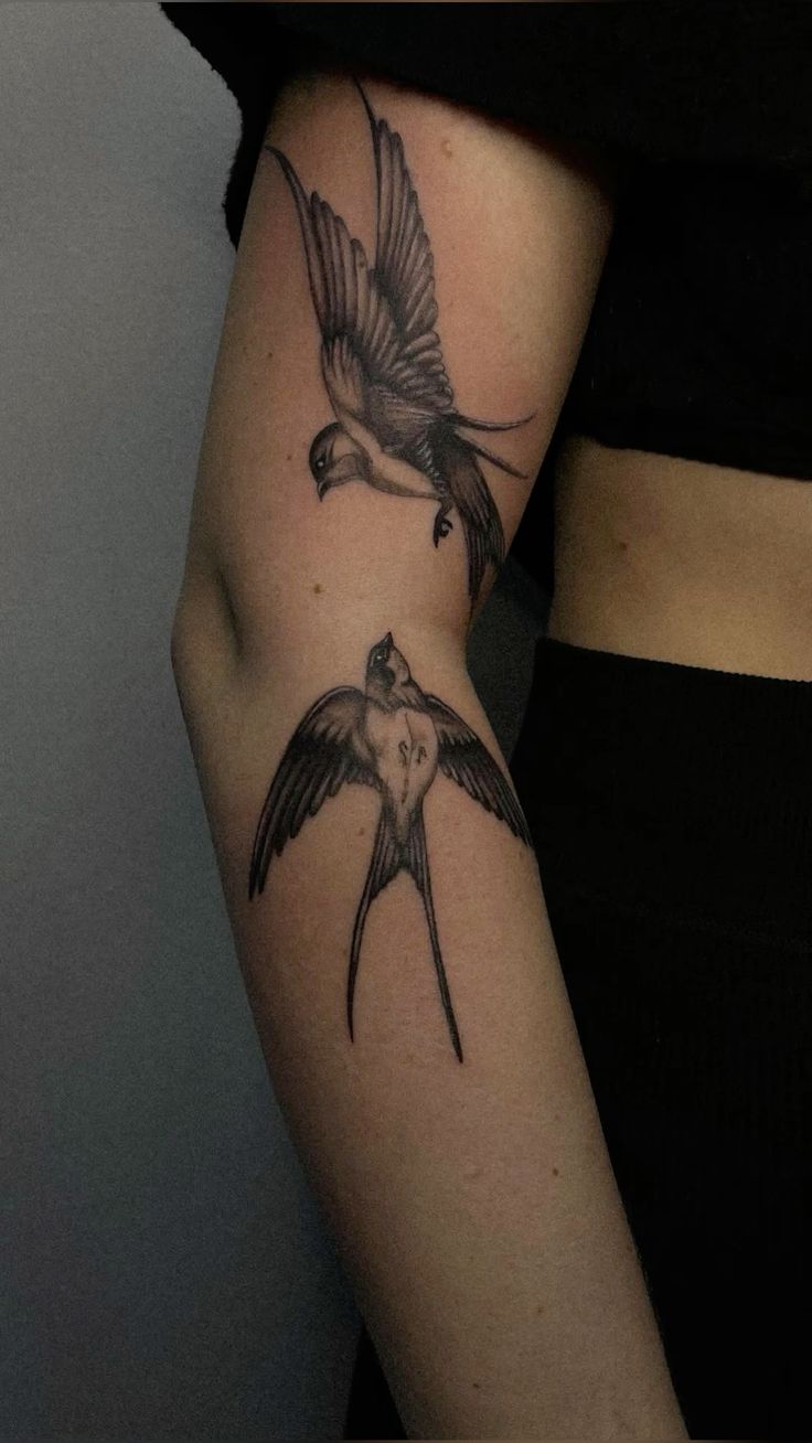 28 Swallow Tattoo Ideas 2026: Elegant Designs, Symbolism and Placement Inspiration