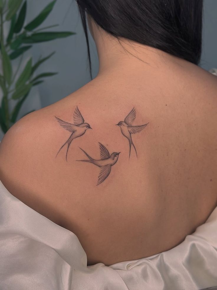 28 Swallow Tattoo Ideas 2026: Elegant Designs, Symbolism and Placement Inspiration