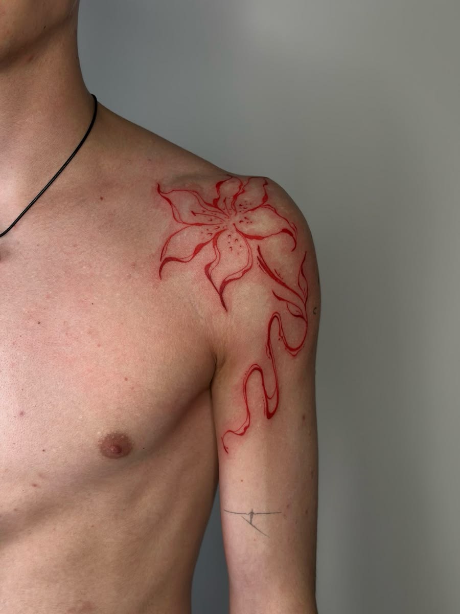 28 Red Ink Tattoo Ideas 2026: Fine Line Florals, Back Pieces and Feminine Designs