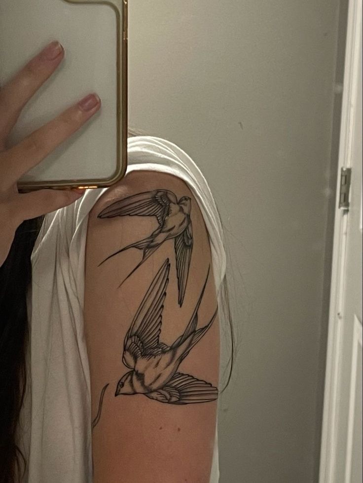 28 Swallow Tattoo Ideas 2026: Elegant Designs, Symbolism and Placement Inspiration