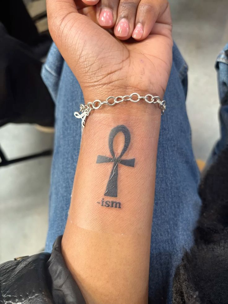 27 Ankh Tattoo Ideas: Meaningful Egyptian Designs for Every Placement