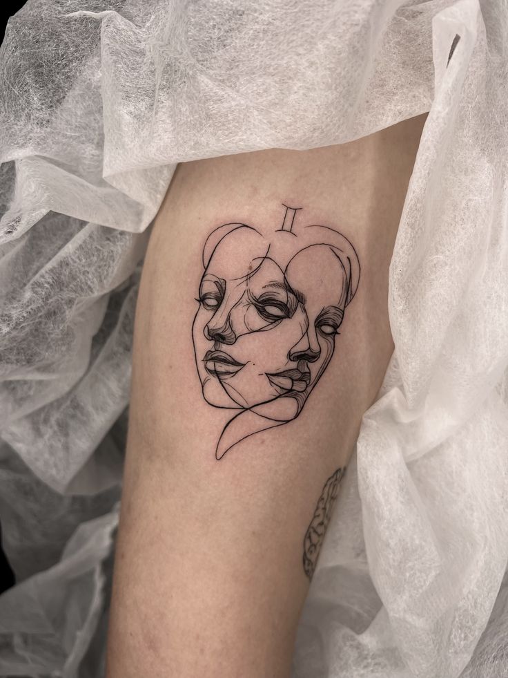 28 Gemini Tattoo Ideas: Creative Designs Inspired by the Twins