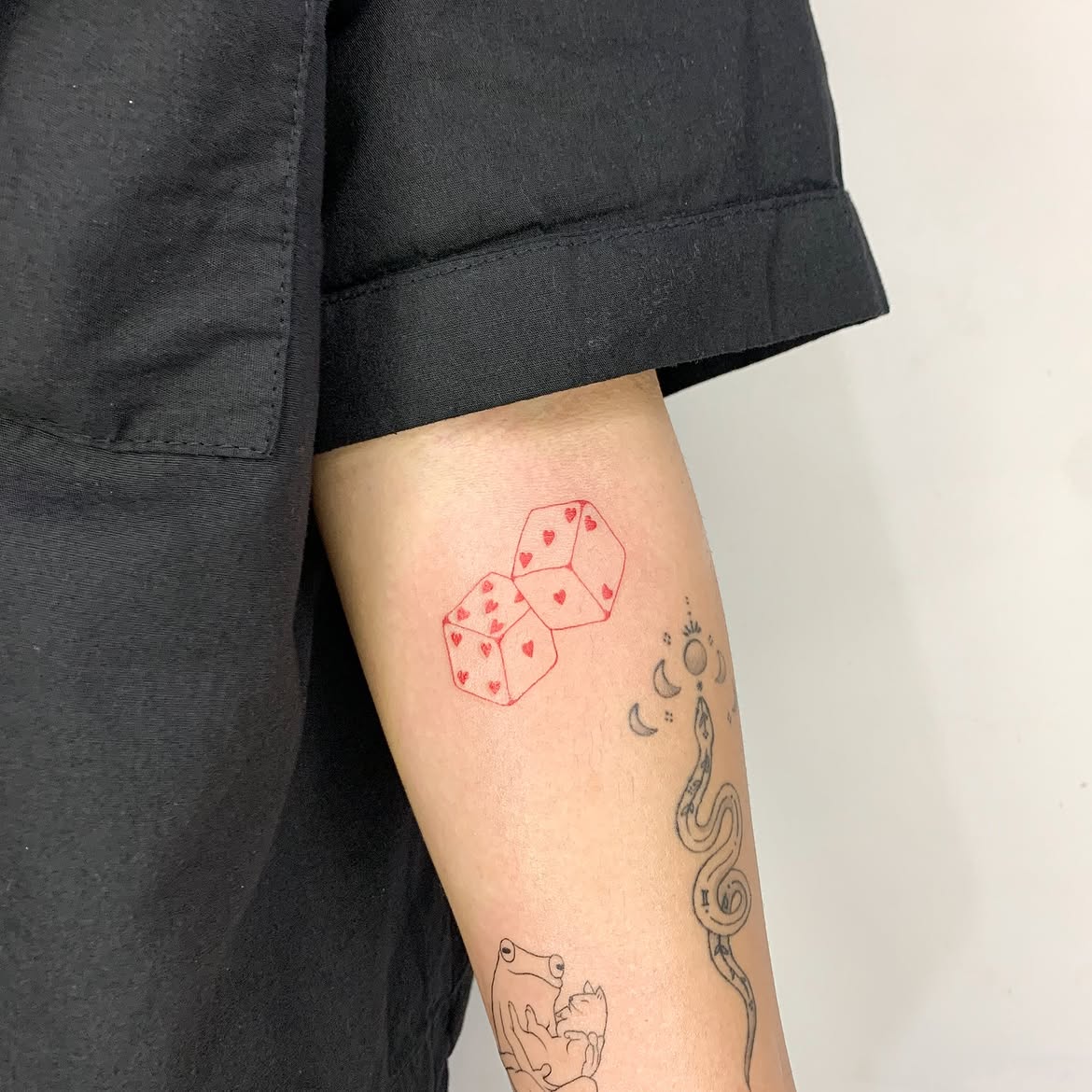 28 Dice Tattoo Ideas: From Lucky Rolls to Hearts, Flames, and Minimalist Designs