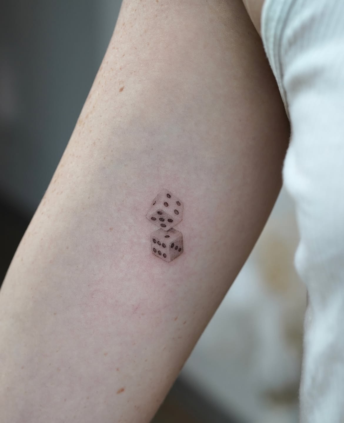 28 Dice Tattoo Ideas: From Lucky Rolls to Hearts, Flames, and Minimalist Designs