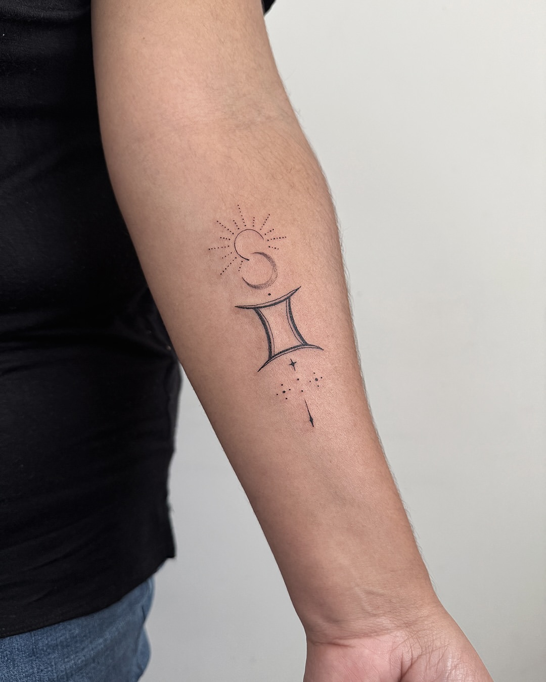 28 Gemini Tattoo Ideas: Creative Designs Inspired by the Twins